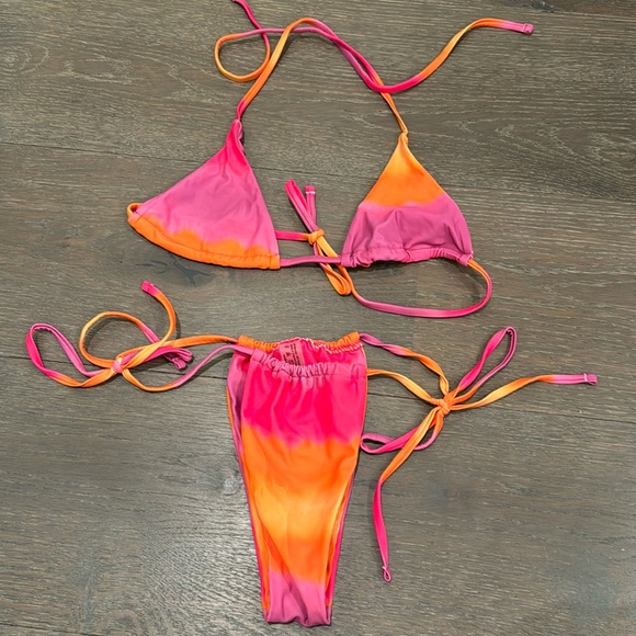 Never worn two piece bikini - Picture 1 of 1